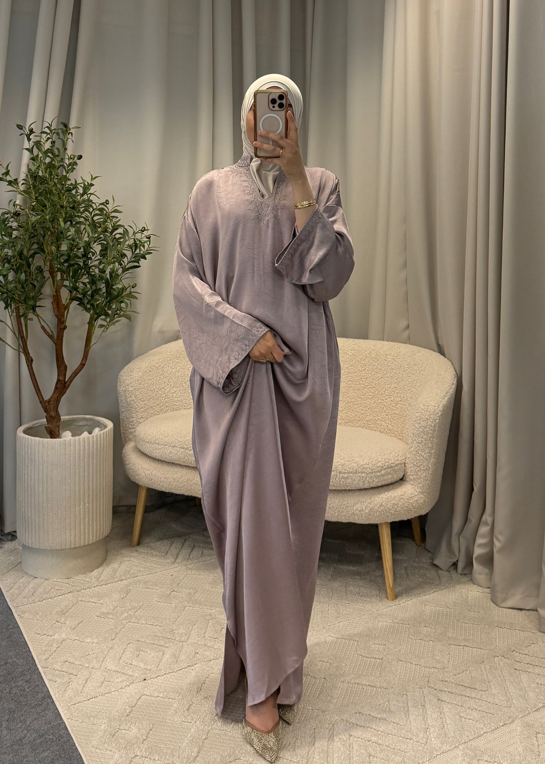 TARZ ABAYA LILA