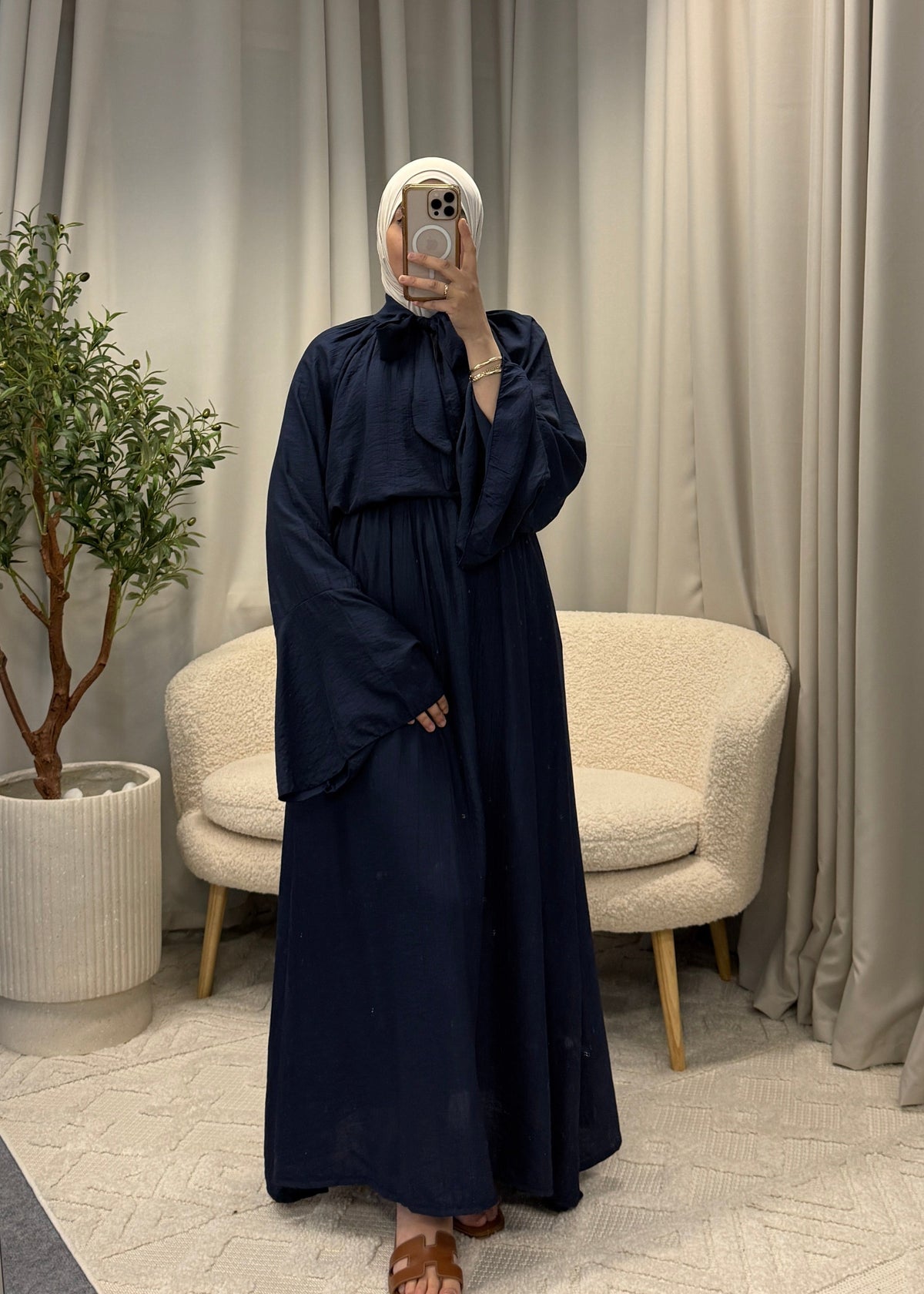 anisa bow navy