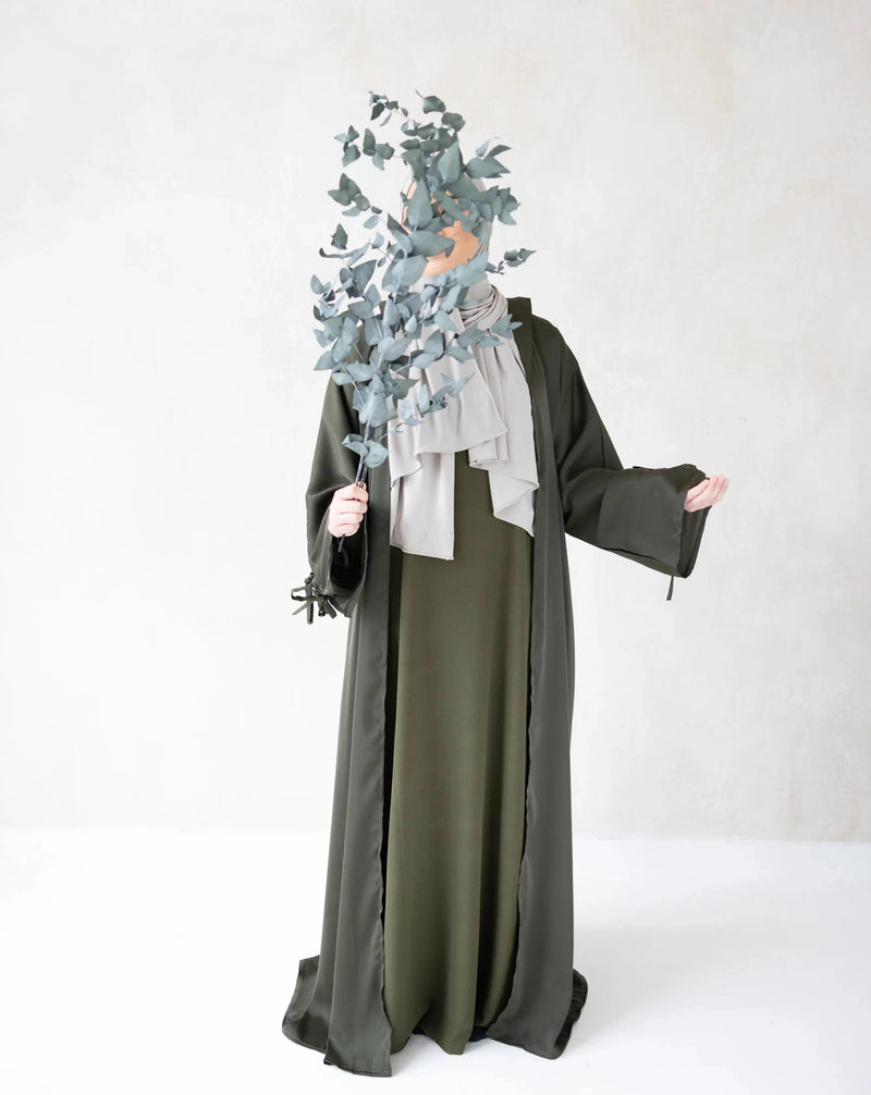 Abaya Alira Army Green open met onderjurk