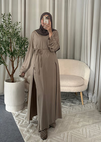 Full-length view of the Dalia Maxi Set Taupe with longline top and matching trousers
