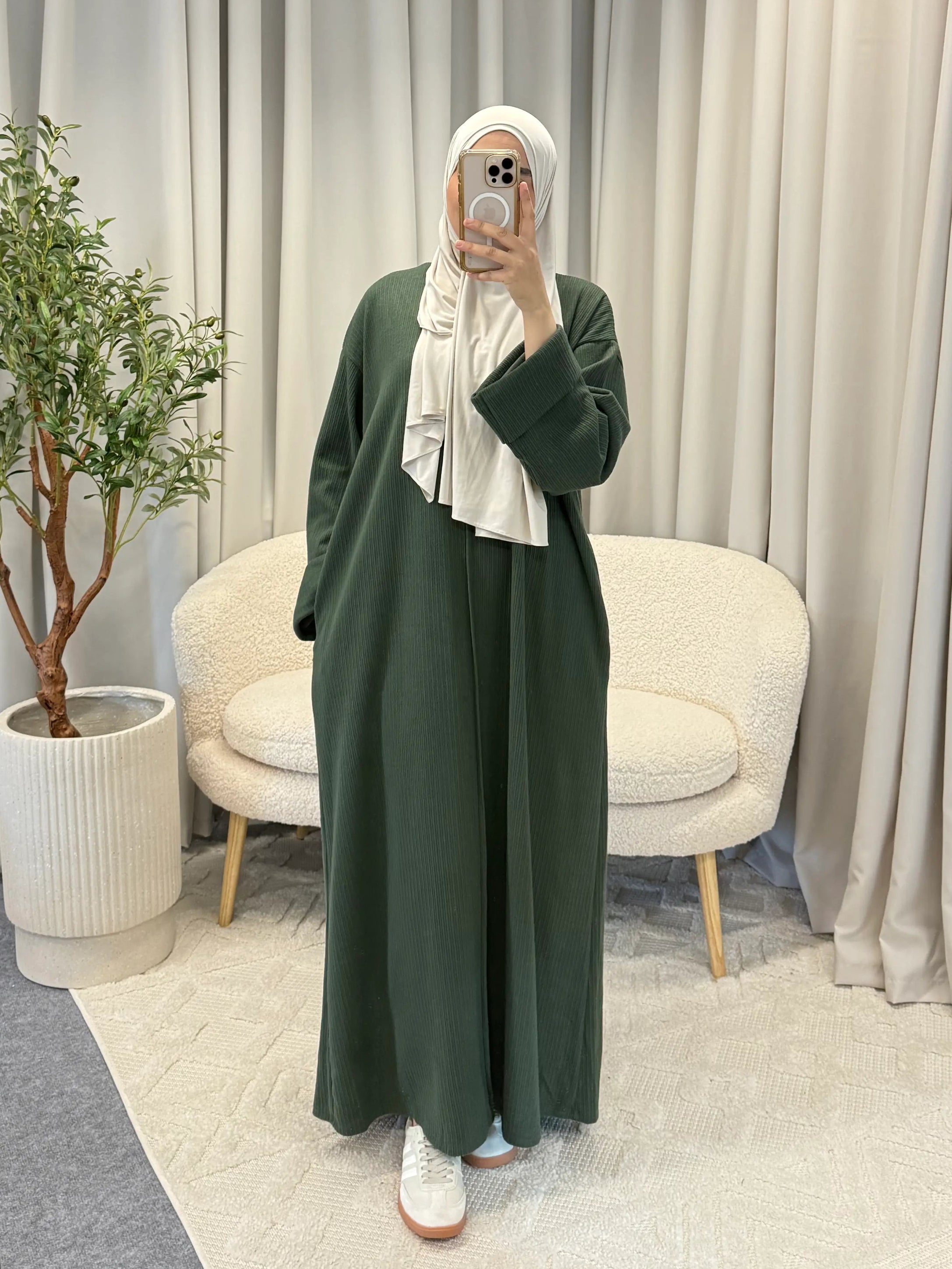ZOHRA ABAYA GREEN