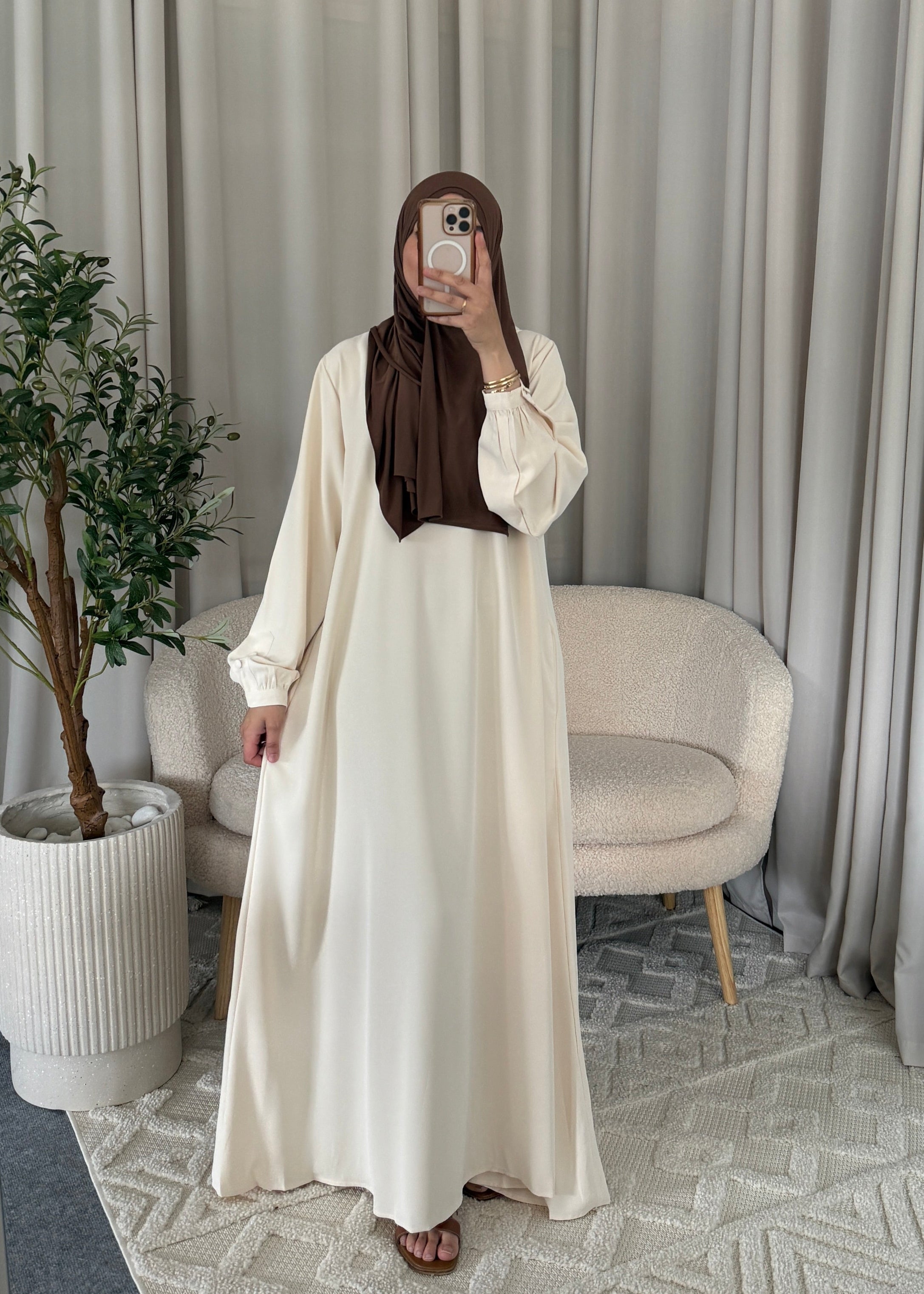 AICHA BUTTON ABAYA CREAM