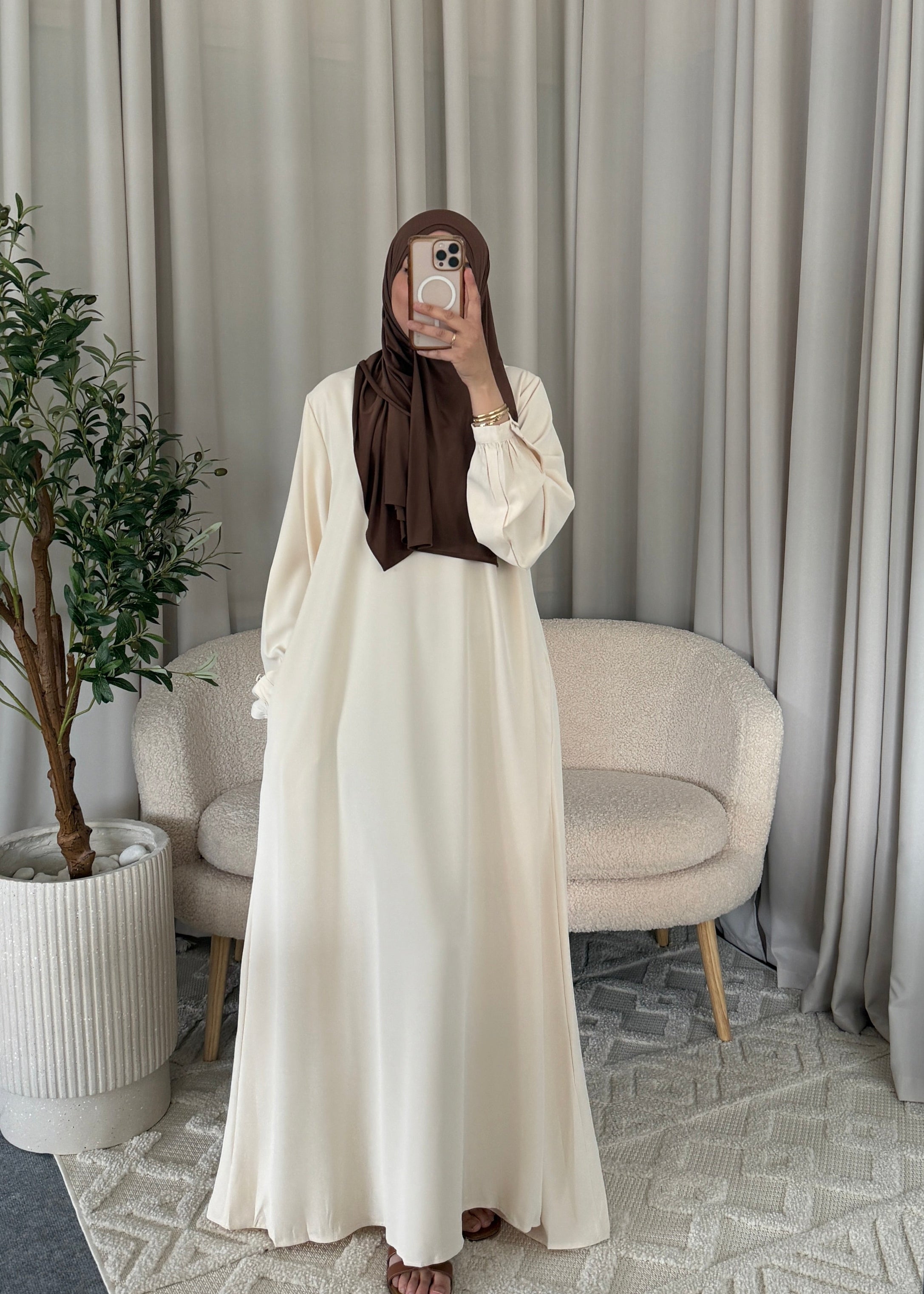 AICHA BUTTON ABAYA CREAM