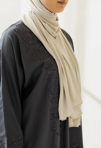 ZARIA ABAYA IRON GREY DETAIL