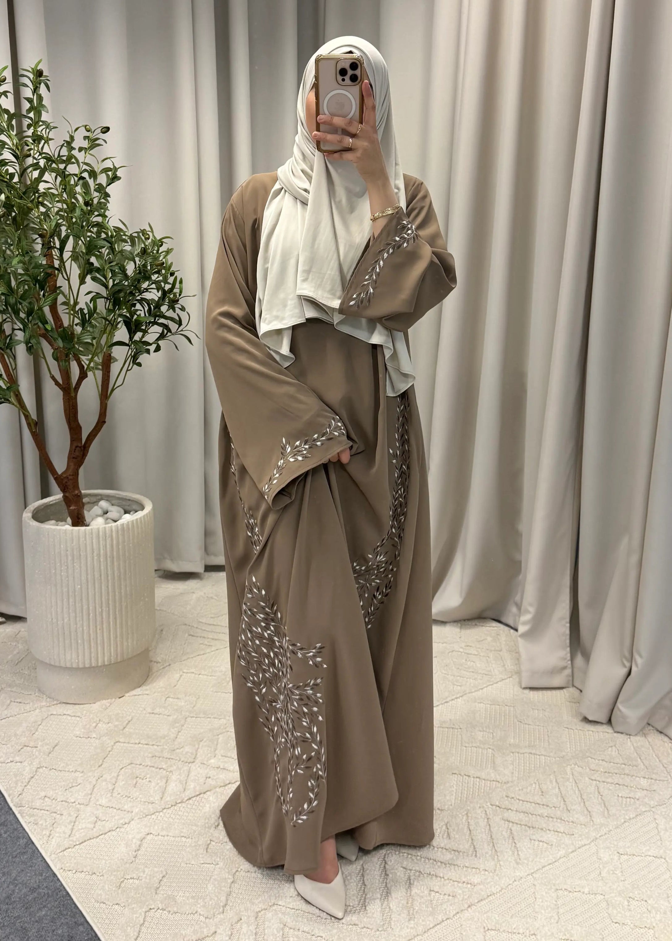 maryam leaf abaya brown vast