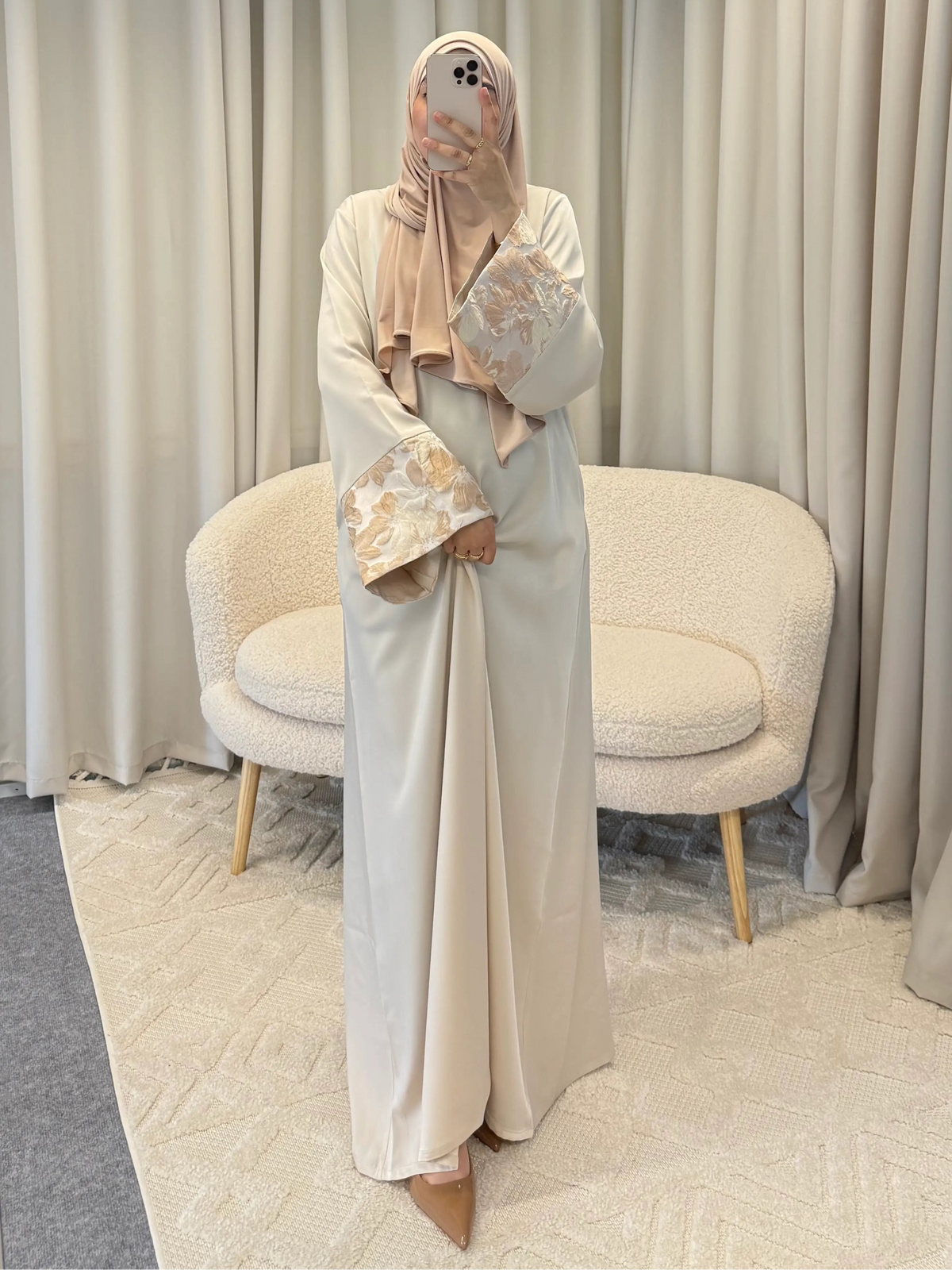 FLOWER ABAYA CREAM