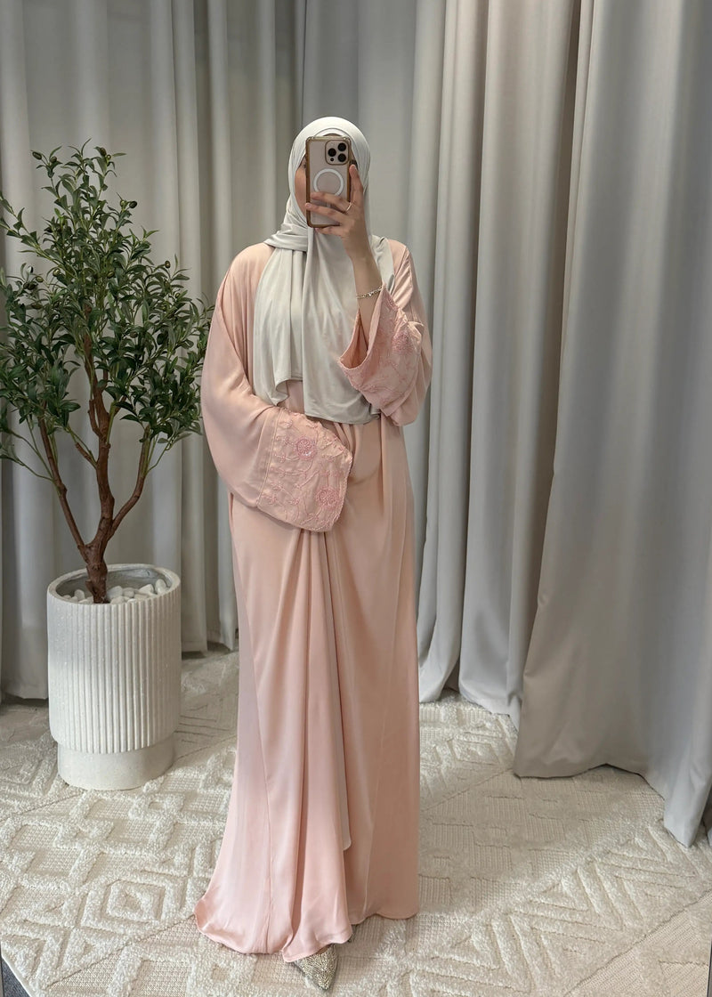 HIRA ABAYA SALMON