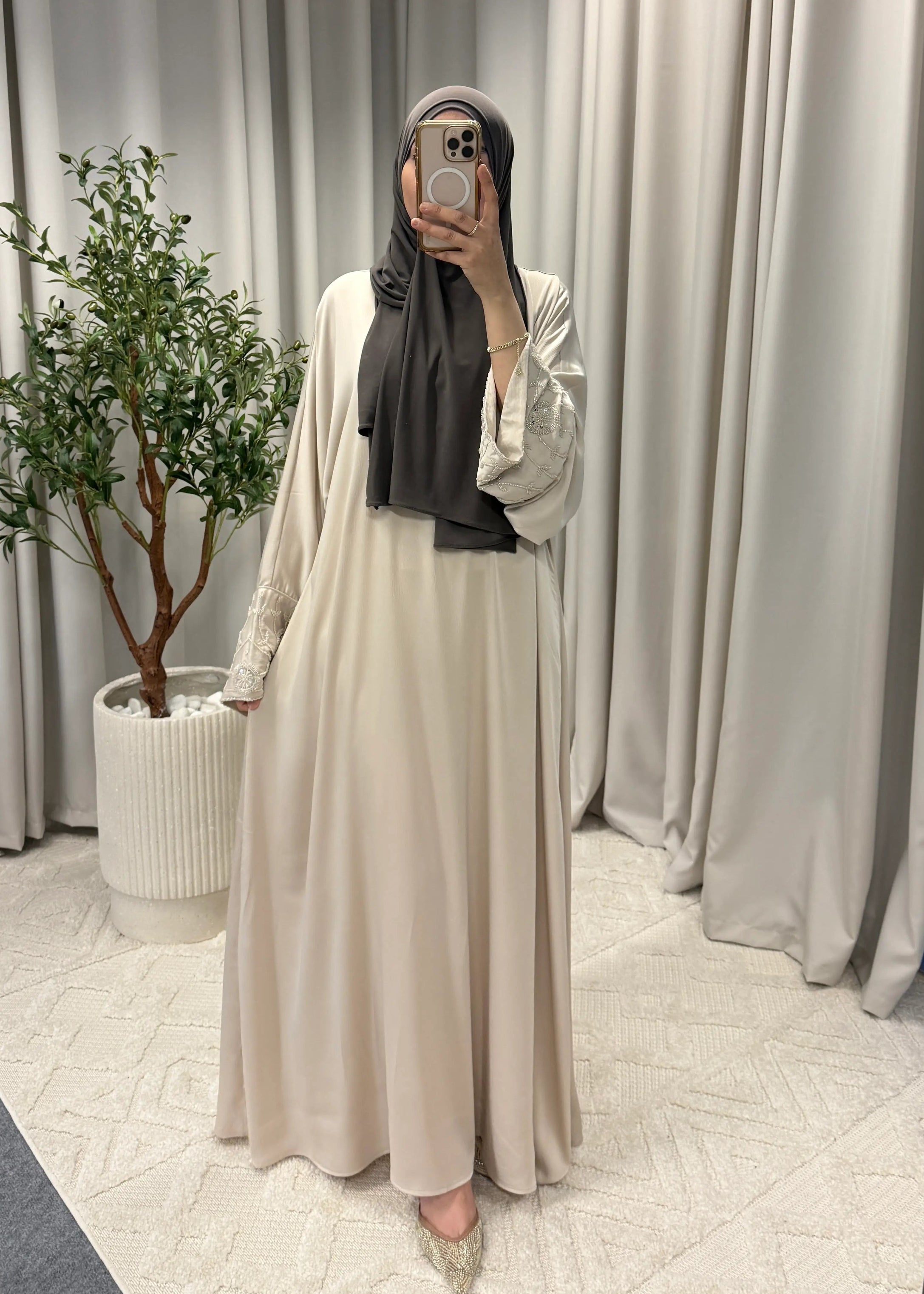 HIRA ABAYA BEIGE