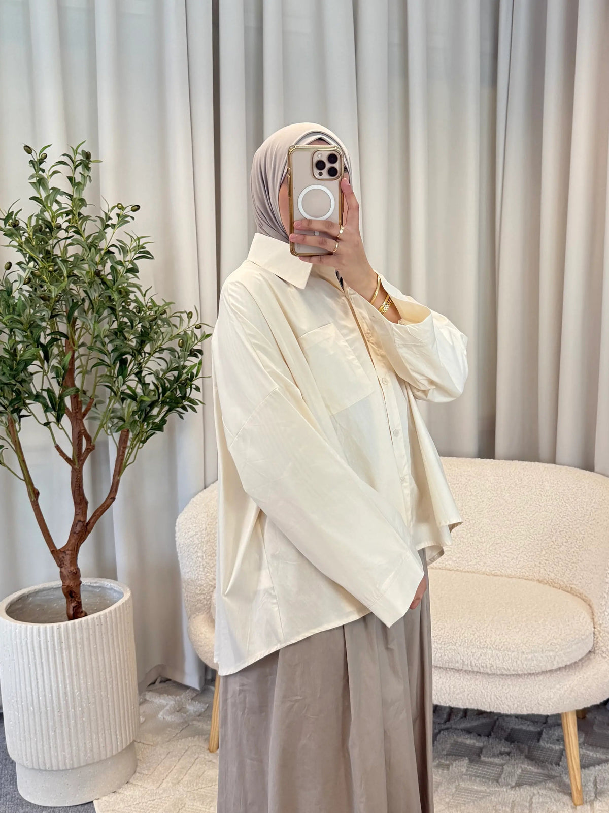 FATIN BLOUSE CREAM DICHTBIJ