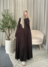 Dalia Maxi Set Coffee with extra-long top, waist tie and matching trousers