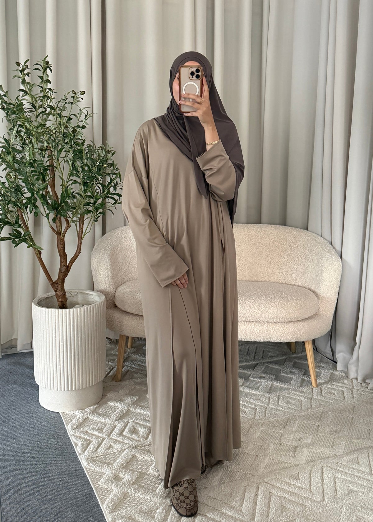Dalia Maxi Set Taupe with extra-long top, waist tie and matching trousers