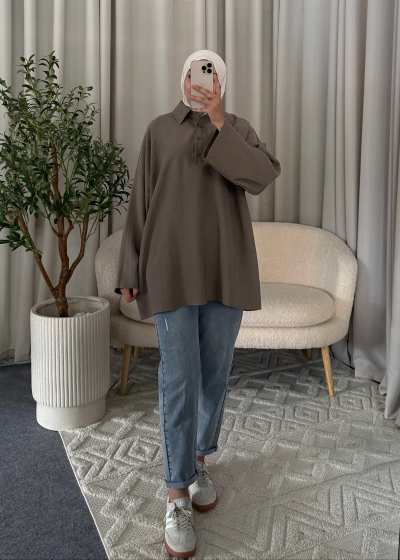 Maya Oversized Polo Top Taupe with a relaxed flowy fit and wide sleeves